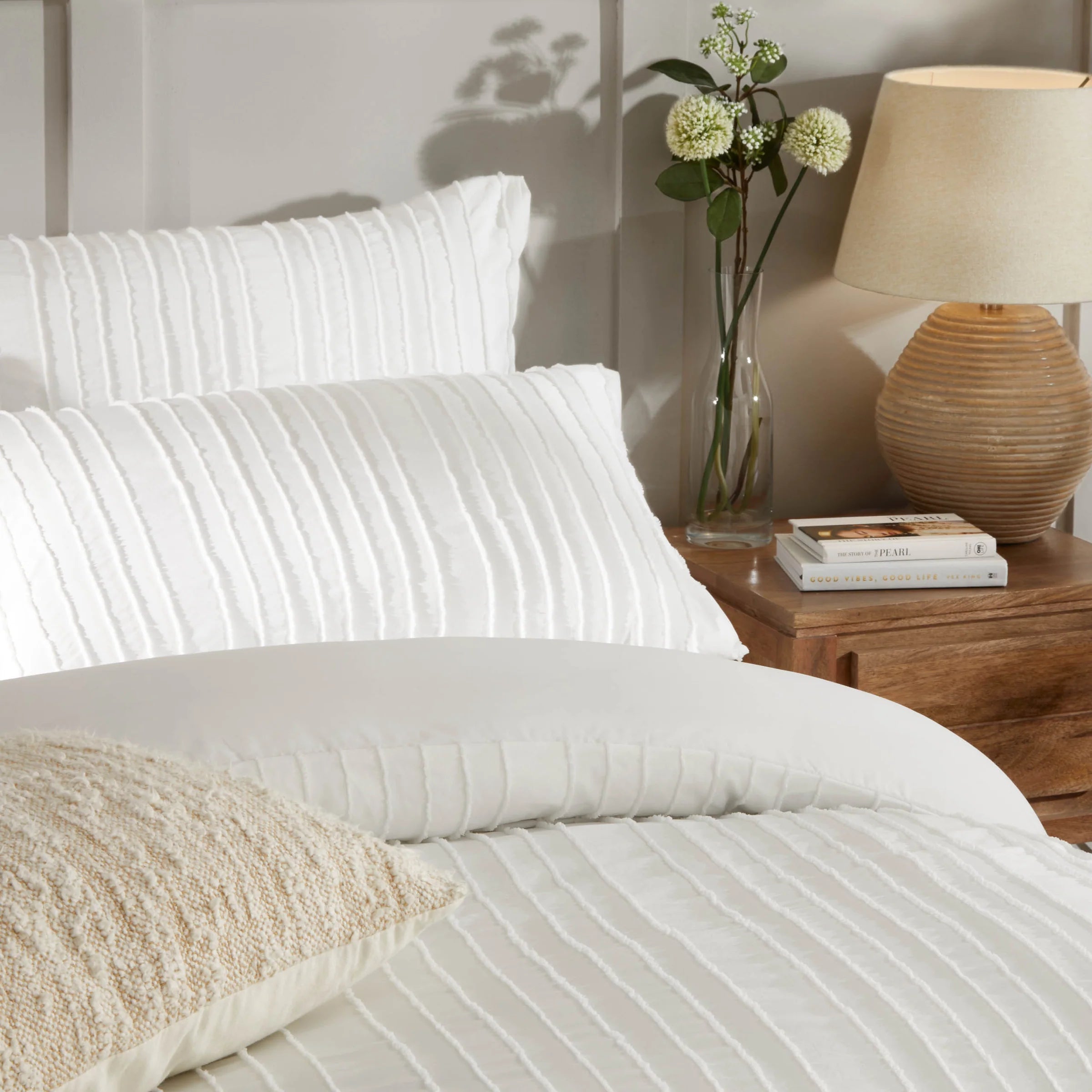 Harrison Stripe Tufted Soft Touch Duvet Cover Set White